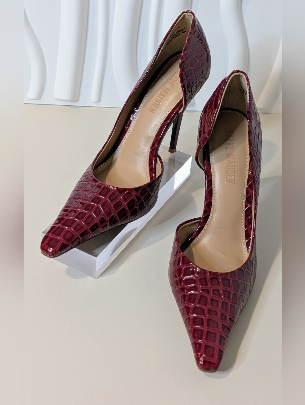 NIB Steve Madden Elegant Red Croco d'Orsay Stiletto Pumps Size 8